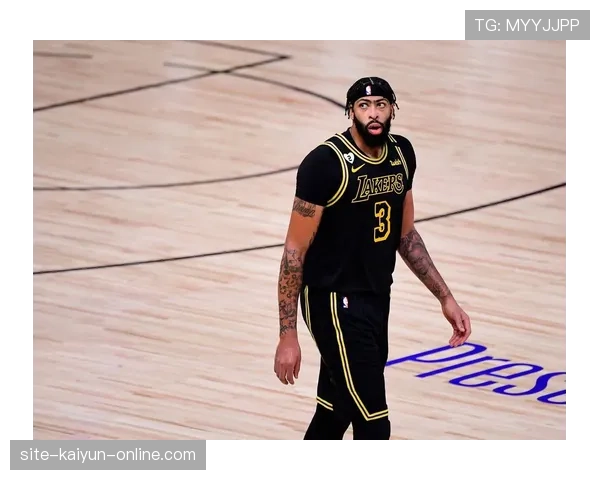 安东尼·戴维斯利用挡拆拉开空间提升防守效率对比季初明显增加抢断断球