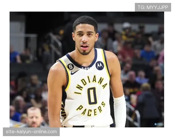 哈利伯顿利用挡拆加快节奏拉开空间效率显著提升