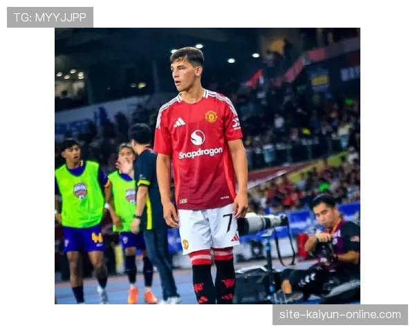 曼联进攻组织混乱问题：锋线进球效率受制约，是否影响赛季走势