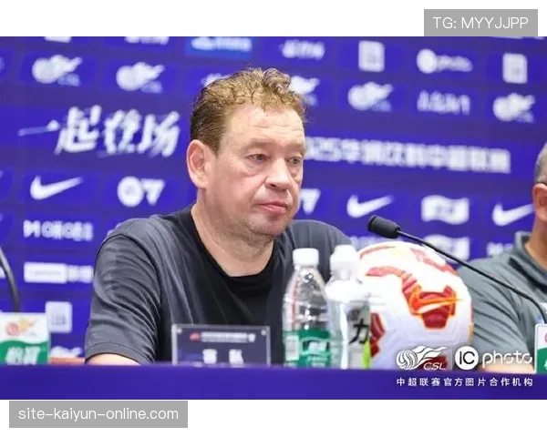 申花中场控场乏力，体系缺陷还是球员状态拖累节奏？